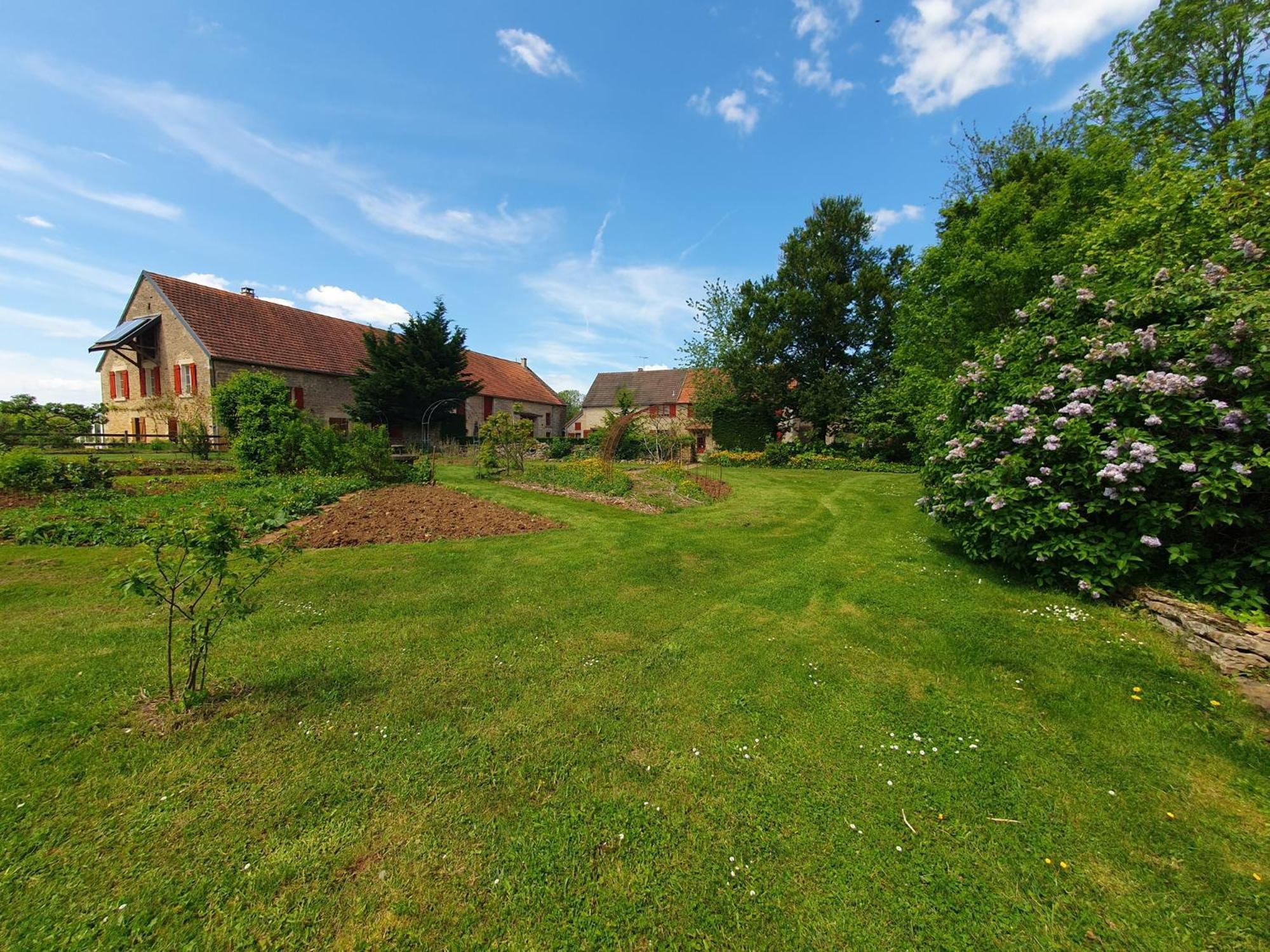 Bed and Breakfast Jardin Des Sens, La Rente D'Eguilly Экстерьер фото